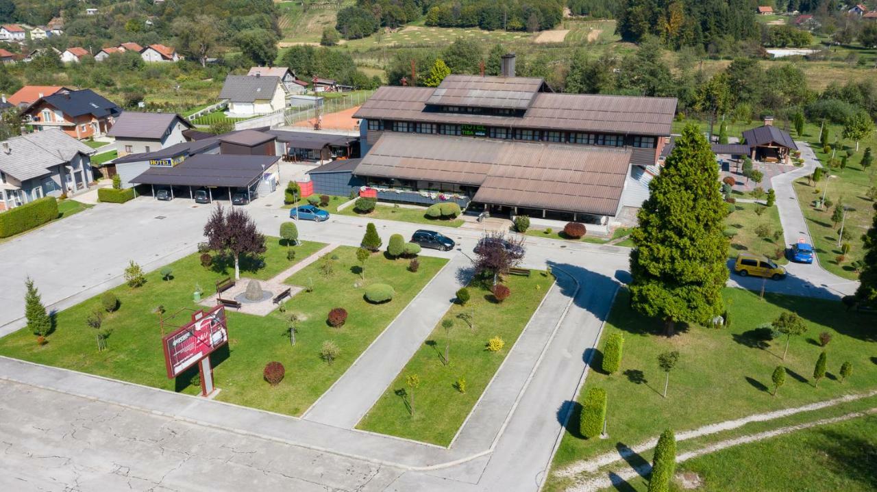 Hotel Tisa Busovaca Exteriér fotografie
